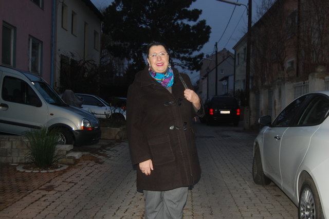 Sonja Bauernhofer, Klubobfrau der FPÖ Simmering, möchte die Anrainer der Kanaikgasse unterstützen.
