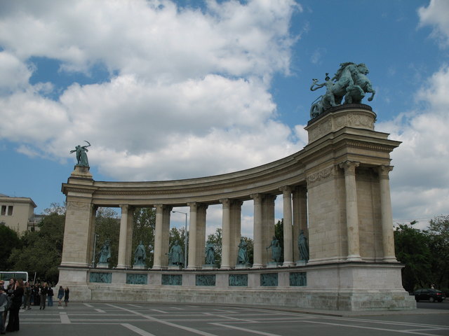 Heldendenkmal