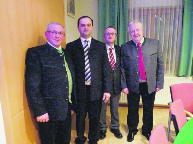 v. l.: Bürgermeister a. D. Georg Hofstätter, Bürgermeister Albert Troppmair, Bezirkshauptmann Georg Wojak und Vizebürgermeister Franz Öller