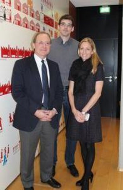 v.l.n.r.: Prof. Dr. Kurt Wagner (Alpen-Adria Universität Klagenfurt), Alexander Mann (regionaler Vertreter der Austrian Startups), US Ambassador Alexa Wesner