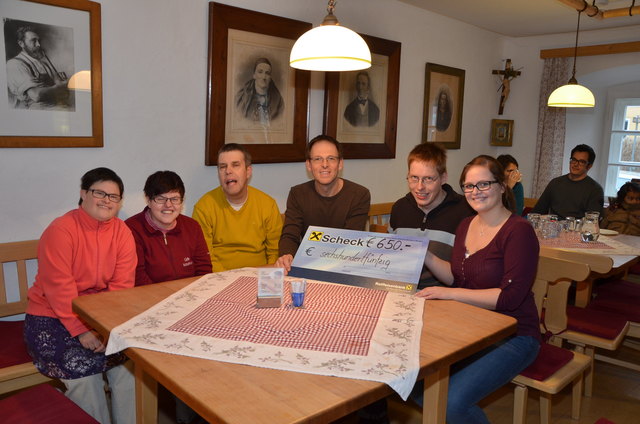 Judith Brandstetter, Isabella Höfer, Rainer Pytlik, Werkstättenleiter Gerhard Kern, Stefan Rechberger, Sabine Fischerlehner (Kassier der Landjugend Neusserling)