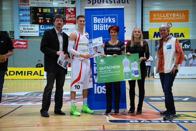 Basketball-Teamspieler Thomas Klepeisz (UBC Güssing Knights) freute sich über die Ehrung zum "Sportler des Jahres 2013"