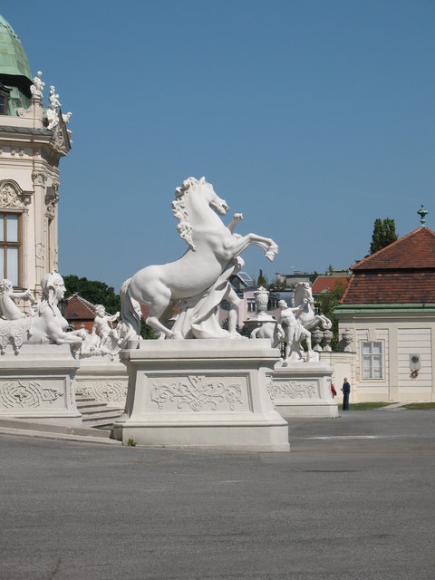 SCHLOSS BELVEDERE