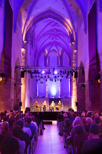 Der lettische Jugendchor "Kamer" im Klangraum Minoritenkirche Krems. | Foto: Gerald Lechner