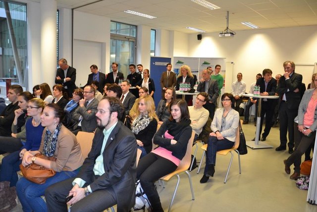 Interessiertes Publikum.