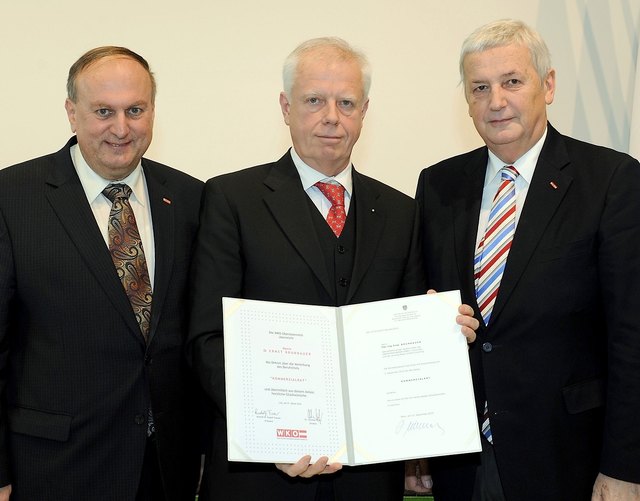 Rudolf Trauner, Ernst Brunbauer, WKOÖ-Direktor Christian Hofer (v.l.). | Foto: Foto: WKO/Mozart