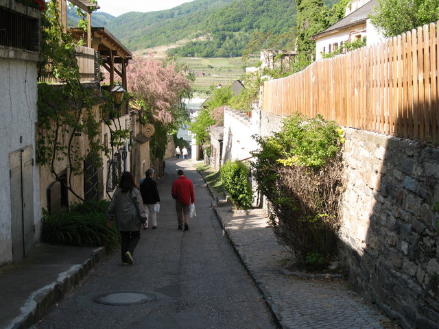 Gasse zur Donau