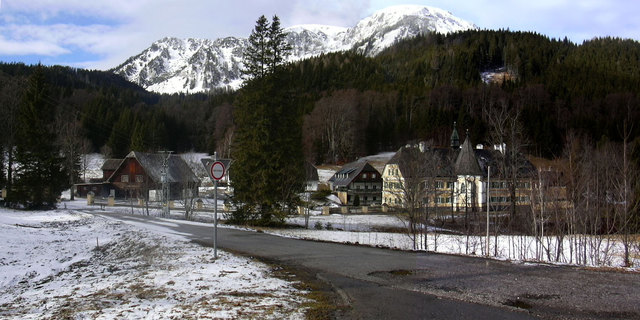 Auf dem Weg nach Wegscheid vom Seeberg runter kommt man am Brandhof vorbei