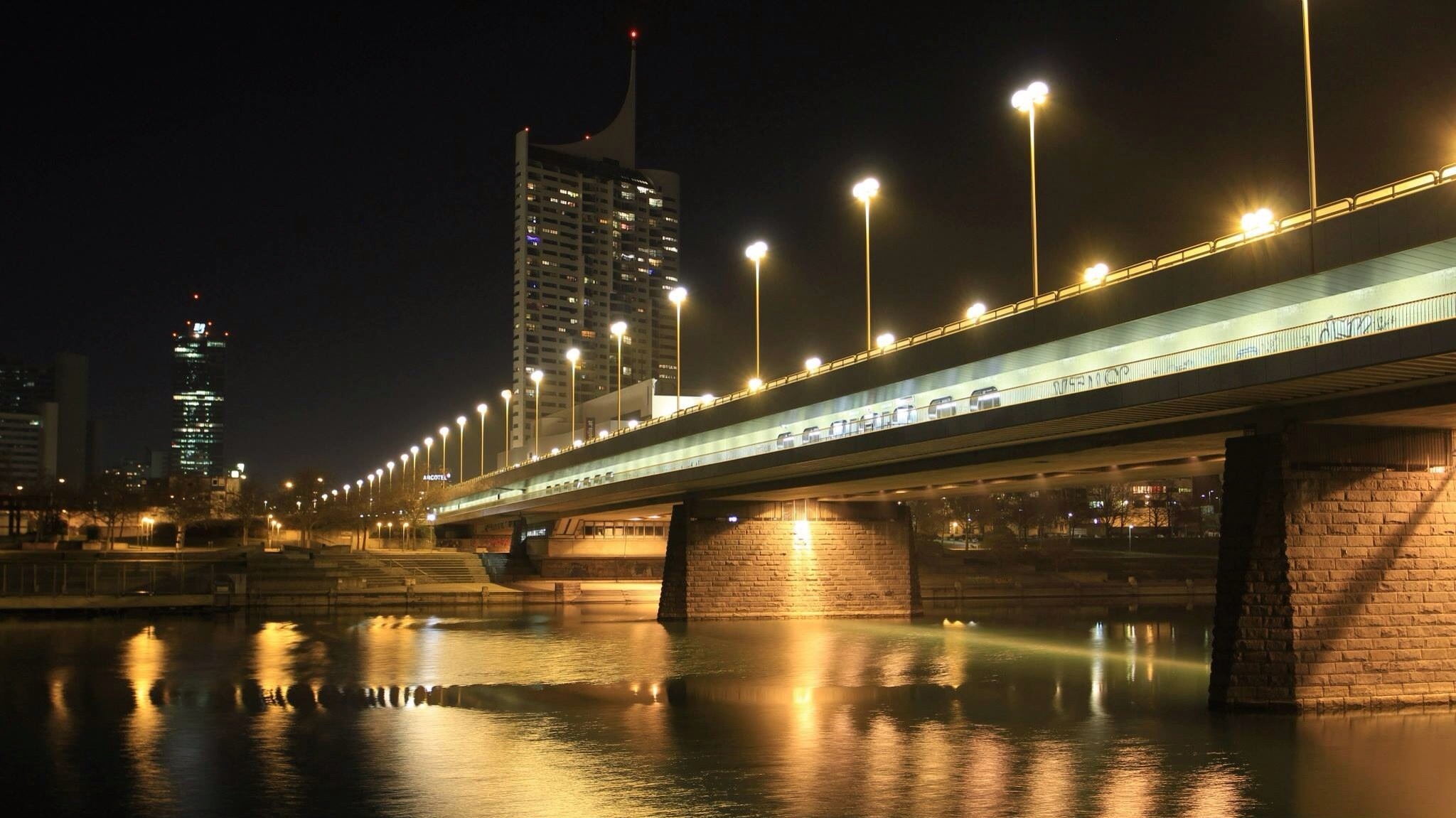 Wien bei Nacht - Donaustadt