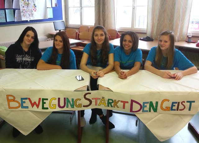 Nina Schweizer, Tanja Trchlin, Marlene Jung, Pierrine Tabi, Katharina Manner