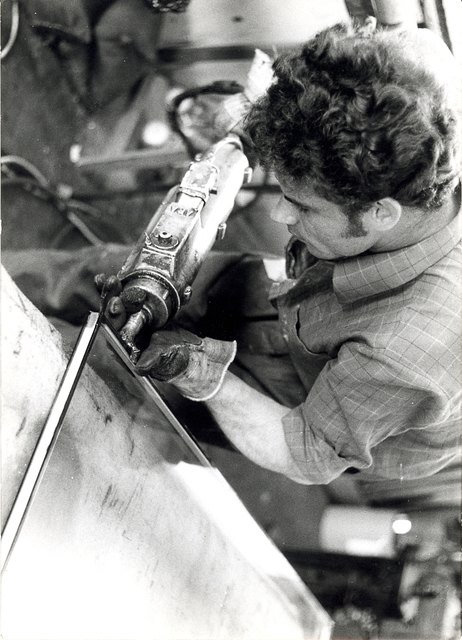 „Auch heute noch wird Isolierglas weltweit nach unserem Prinzip aus 1956 hergestellt“, weiß Gründersohn Josef Eckelt im Jubiläumsjahr zu berichten. | Foto: Glassolutions Eckelt