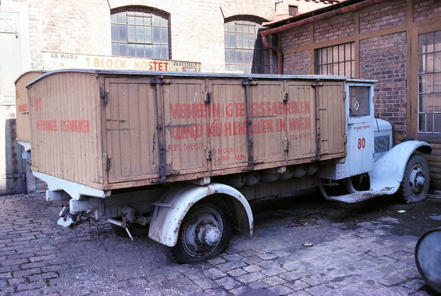 Der LKW hatte auch schon bessere Tage gesehen. | Foto: Friedrich Techler