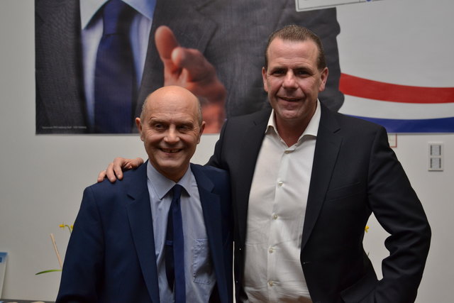 Die ,,Stars" des Abends der FPÖ (v.l. Dr. Andreas Wolfgang Schöppl und Generalsekretär Harald Vilimsky).