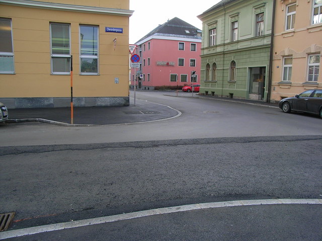 Letzte Asphaltschicht fehlt: Oleandergasse, Ecke Sponheimerstraße | Foto: KK
