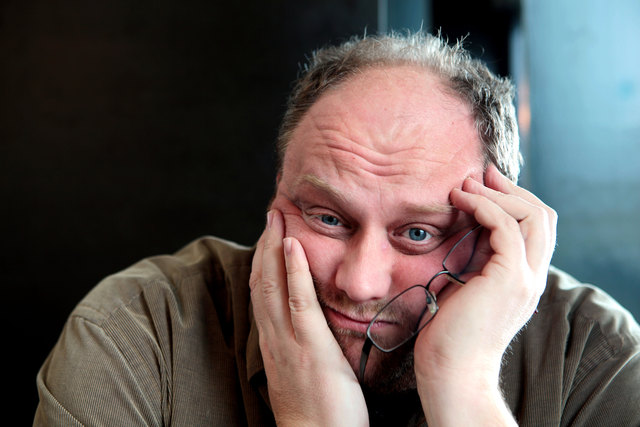 Günther Lainer tritt bei der Kirchschägerpreisverleihung im Gasthaus Leitenmüller auf.