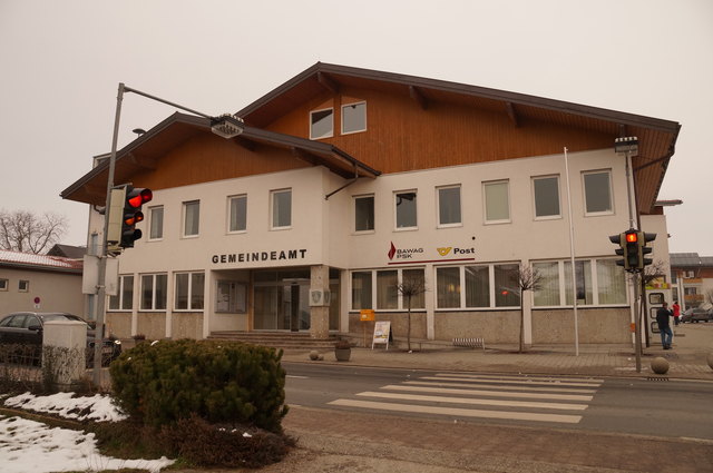 Das Gemeindeamt von Lamprechtshausen. Rechts davon fand der ORF Gemeindetag statt.
