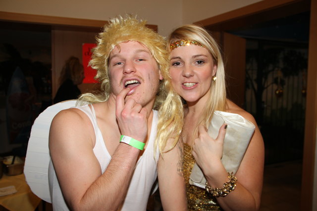 Das Sportler-Gschnas in Köstendorf ließen sich Peter Mödlhammer und Eva Fallenecker nicht entgehen.