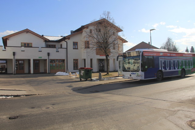 Ortzentrum - Leben in Rif