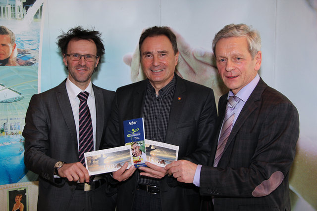 Dr. Wolfgang Kuzmits, GF der Kulturzentren Burgenland bzw. der KSB, Kulturlandesrat Helmut Bieler und Vorstandsdirektor Mag. Rudolf Luipersbeck, Kurbad Tatzmannsdorf AG/GesundheitsRessort Bad Tatzmannsdorf, präsentierten den diesjährigen  ‚Kultour-Folder‘ der Kurbad Tatzmannsdorf AG | Foto: LMS