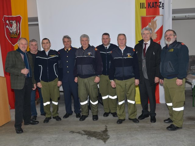 Blickten zurück: R. Schober, Egon Rauter, Johann Zmölnig, J. Dullnig, G. Bürger, Dietmar Hirm, Josef Matschnig, S. Deutschmann und Peter Schrott | Foto: KK