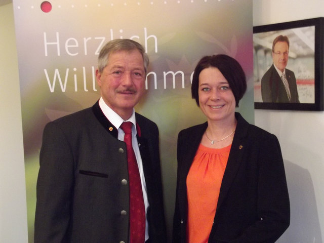 Peter Müller und Sonja Ledl-Rossmann sind sich einig: Entlang der B179 muss etwas passieren. | Foto: ÖVP