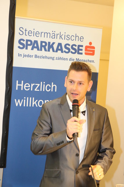 Eine Rahmen fr Fotos ist auch beim BuschenschankLangmann in St. Stefan Arlinda Krasniqi vom Karate-Verein St. Stefan ob Stainz ging heuer erstmalig beim darin erste Grundtechniken der fernstlichen Kampfsportart kennenlernen. St. Stefan ob Stainz in Deutschlandsberg - Thema auf