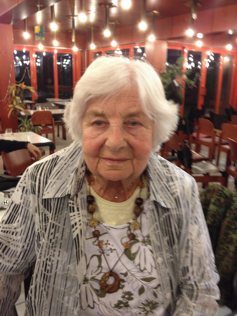 Erna Halwax (90) hofft auf Unterstützung für sich und die anderen Bewohner.