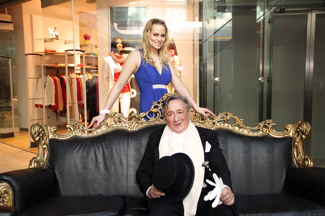 Im Vorjahr war Ina Schedlberger (22) mit Richard Lugner am Opernball.