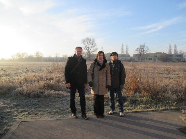 Helmut und Brigitta Bauer sowie Michaela Mitterholzer-Sluka (v.li.) von der IGL- Marchfeldkanal setzen sich für die Rettung der bedrohten Ziesel ein. | Foto: Fiedler