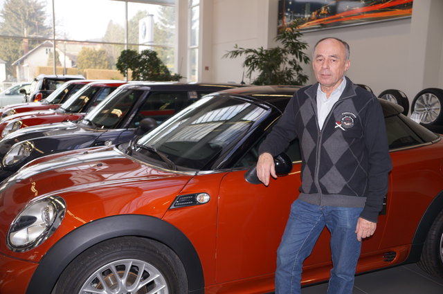Autohändler Josef Mann hält die NoVA-Neuerung für unüberlegt und nicht ausgereift.