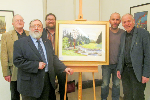 Galerist GR Franz Kral, Künstler WIllibald Zahrl, Vorstandsmitglied GR Mag. Klaus Bergmaier, Musiker Markus Zahrl (Sohn des Künstlers), Prof. Hadmar Lichtenwallner (Laudator)