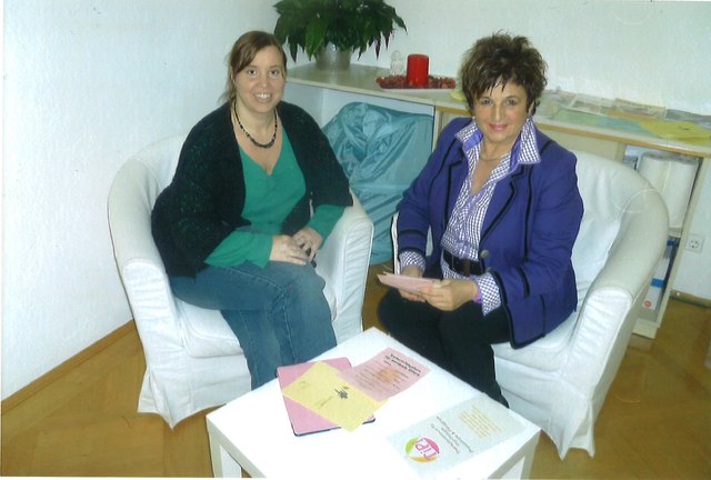 Die Klinische- und Gesundheitspsychologin Marion Mitsche und Familienstadträtin Wilma Warmuth | Foto: KK