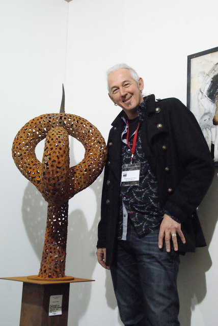 Der Rostbaron Bernhard Witsch mit seinem Lieblingskunstwerk.