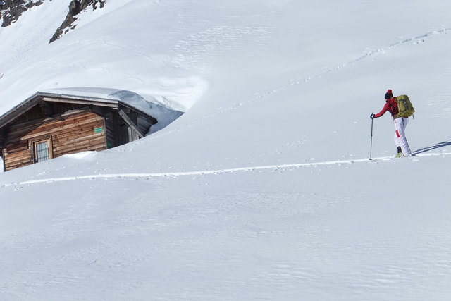 Ortsstellenleiter Hohenwarter und Ressi raten davon ab, eine Skitour alleine und ohne Handy zu gehen