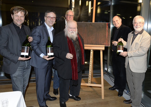 Prok. Stefan Kastner, Christof Kastner, Hermann Nitsch, Dir. Mag. Carl Aigner, LH-Stv. Mag. Wolfgang Sobotka, KR Peter Kastner (v.l.). | Foto: NLK REINBERGER