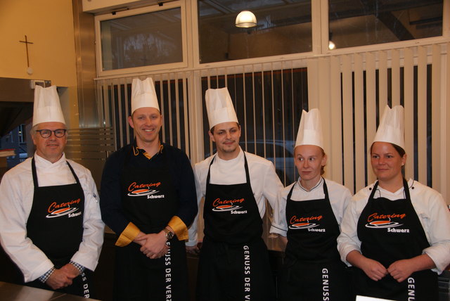 Peter Schwarz, Heiko Luchetta (Bezirksvorsitzender JW Landeck), Patrick Schwarz mit Irene und Silvia.