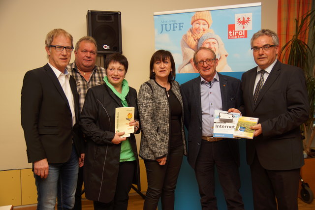 v.l. Bgm. Luis Oberer, Dir. Gerfried Breuss, Vbgm. Elisabeth Schuster, LRin Dr. Beate Palfrader, Vbgm. Dietmar Koler, Leiter des Guten Hirten, Mag. Paul Barbist