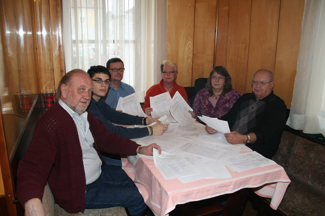 Angehörigen-Initiative: Wolfram Offterdinger, Wolfgang Süss, Andreas Feiertag, Brigitte Reiff, Karin Kristl, Peter Kratzer