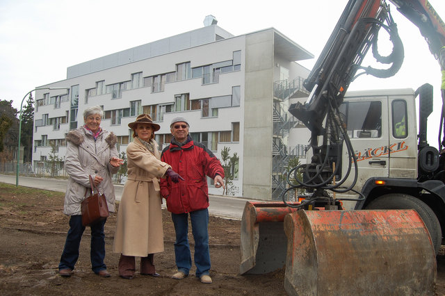 14. Bezirk: Bauschutt am Otto-Wagner-Areal endlich weg: Bürger kämpfen für Erholungsraum:
http://www.meinbezirk.at/wien-14-penzing/chronik/erfolg-bauschutt-in-steinhof-ist-weg-d849960.html | Foto: Melcher