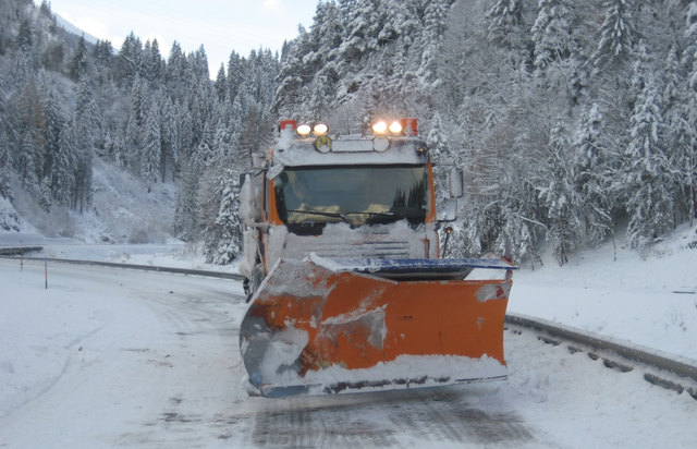 Die Kosten für den Winterdienst sind zurückgegangen. | Foto: Land Tirol