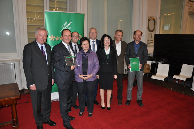 V.l.n.r.: Hermann Schützenhöfer, Christoph Stark, Gerwald Hierzi, Philippine Hierzer, Hubert Kulmer, Rosemarie Taferl, Adolf Brunner und Architekt DI Klaus Walter | Foto: Stadgemeinde Gleisdorf