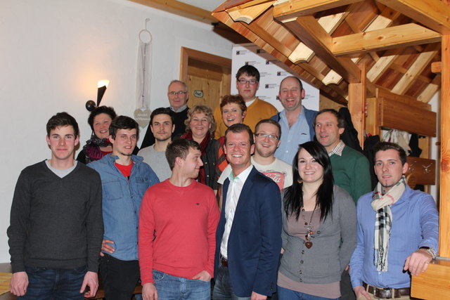 Das Team rund um Obmann Andreas Gruber zeigt sich zufrieden mit dem Eisenreichdornacher Advent 2013 und feierte den Erfolg.