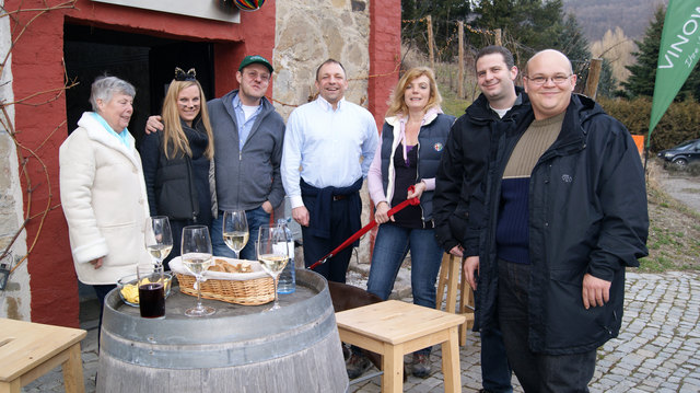 Susanne Schrems, Kathrin und Klaus Wallisch, Christian Trojer, Andrea Regenshausen, Christoph Dirnbacher und Klaus Eichinger.
