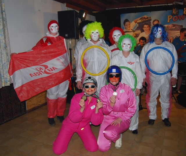 Das Skiteam gewann in der Kategorie originellste Maske. | Foto: Irene Mock