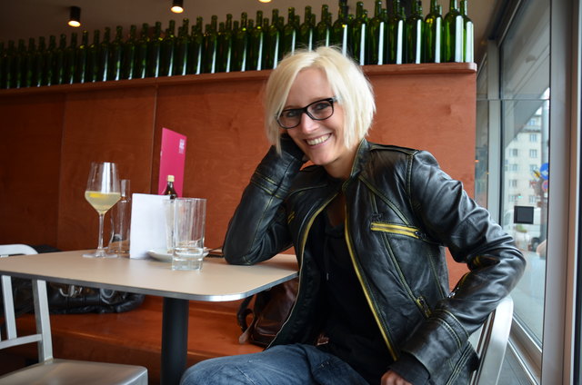 Niki Fuchs, die quirlige Plaudertasche geht selbstbewusst ihren Weg und der Erfolg gibt ihr recht: "Mir ist egal, was andere über mich denken. Ich bleibe meiner Linie treu."