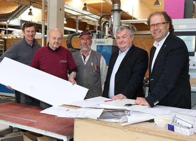 AK-Präsident Johann Kalliauer (2. v. r.) im Gespräch mit Andreas Hofbauer, Siegfried Lenk, Martin Märzinger und Geschäftsführer Gerhard Scheschy (v. l.). | Foto: Foto: AK
