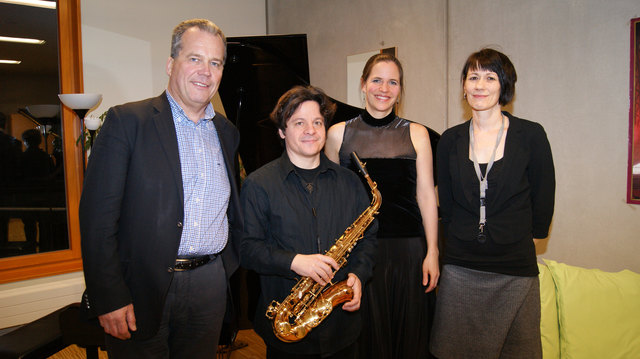 Vizebgm. Christian Matzka, Sandor Rigo mit Christina Leeb-Grill und Musikschulleiterin Katharina Würzl.