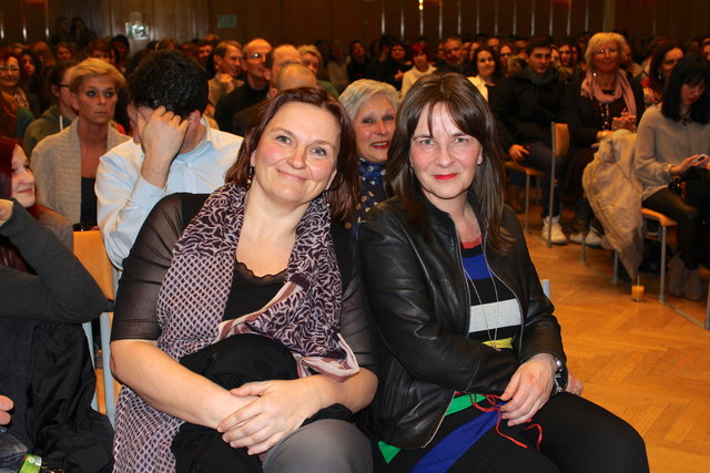 Erfolgreiche Inszenierung für Regisseurin Michaela Brandl (re.) und Assistentin Susanne Maurer.