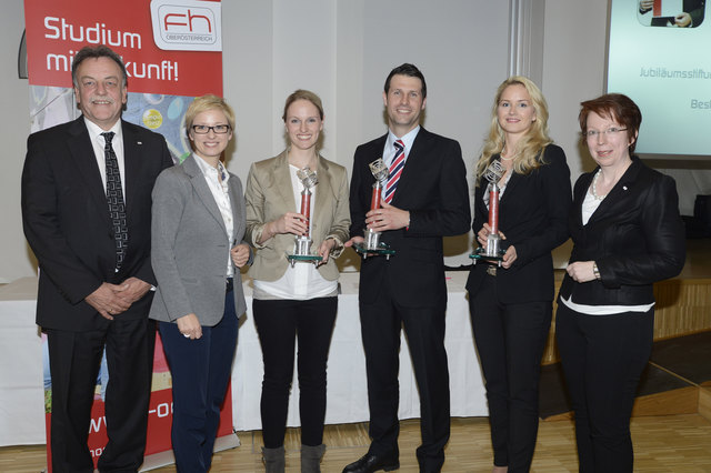 Die Chimney-Preisträger bei der Verleihung am FH OÖ Campus Steyr (v.l.n.r.): FH OÖ Geschäftsführer Gerald Reisinger, Landesrätin Doris Hummer, Verena Landrichinger, Klaus Sperrer, Johanna Jetschgo, Dekanin Margarethe Überwimmer. | Foto: FH OÖ