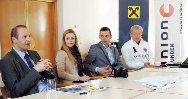 Tourismusdirektor Andreas Murray, Carolin Aigner, Chef des Organisationskomitees Adi Stöger und Obmann der Sportunion Gmunden Rudolf Aigner.